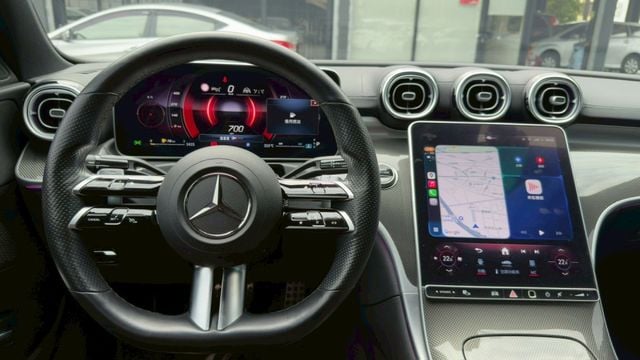 22年式 C300 AMG 總代理 原廠保養 ACC跟車 環景影像 電動尾門 car play 全車原版件 里程保證  第13張相片