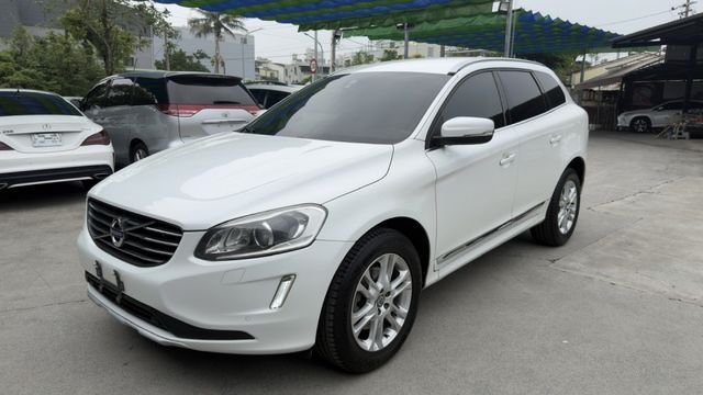 D4 豪華版 一手車 新車至今原廠保養 無待修 全車原版件 里程保證  第1張相片