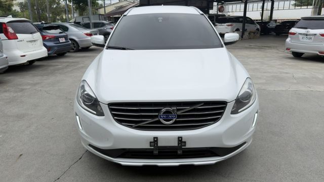 D4 豪華版 一手車 新車至今原廠保養 無待修 全車原版件 里程保證  第4張相片