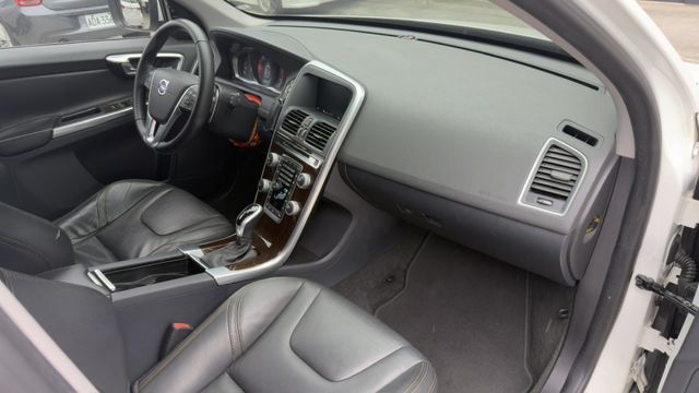 D4 豪華版 一手車 新車至今原廠保養 無待修 全車原版件 里程保證  第9張相片