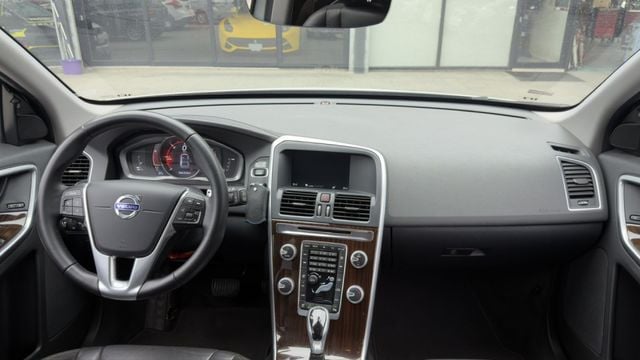 D4 豪華版 一手車 新車至今原廠保養 無待修 全車原版件 里程保證  第10張相片