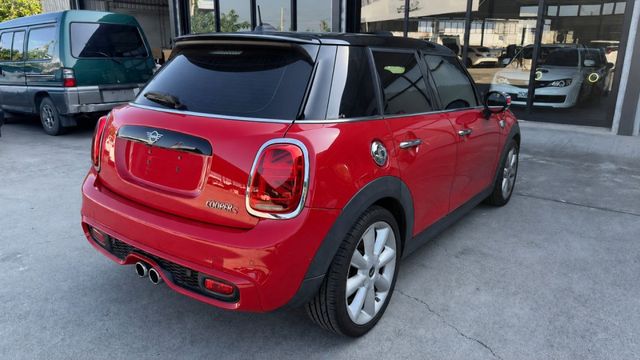 Mini Hatch 5D Cooper S (F55) 僅跑4.2萬公里  第2張相片