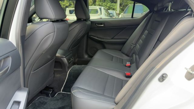 300H F Sport 大電池原廠保固中 全車原版件 里程保證  第6張相片