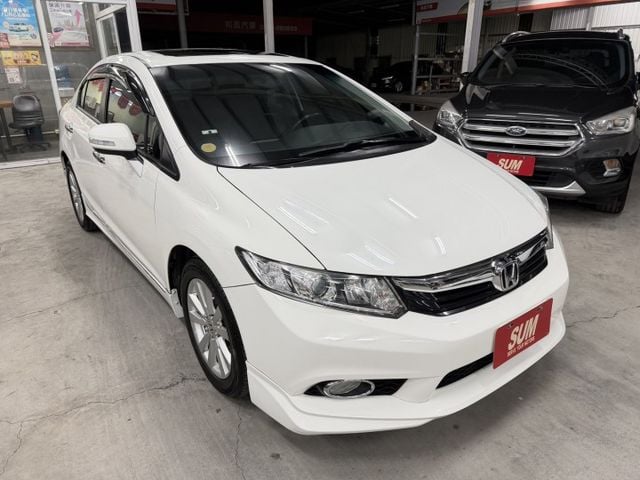 YES認證車 100%原鈑件 原廠保養 頂級VTI-S 快撥 恆溫 天窗 HID頭燈 全車空力套件 可保固 歡迎賞車試乘  第4張相片