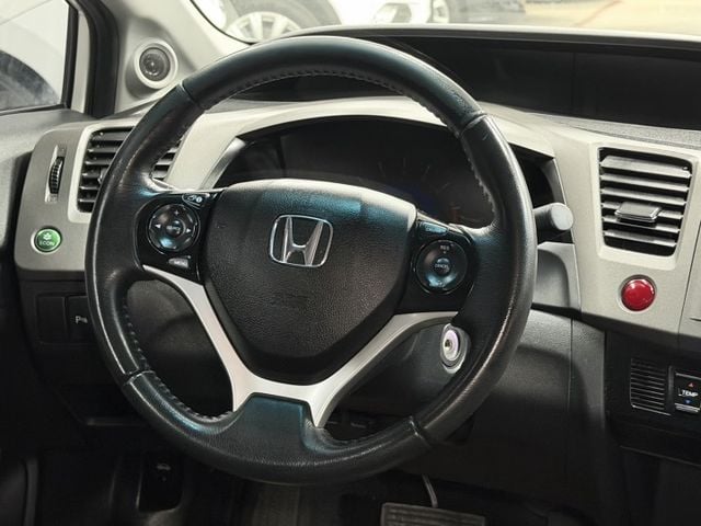YES認證車 100%原鈑件 原廠保養 頂級VTI-S 快撥 恆溫 天窗 HID頭燈 全車空力套件 可保固 歡迎賞車試乘  第12張相片