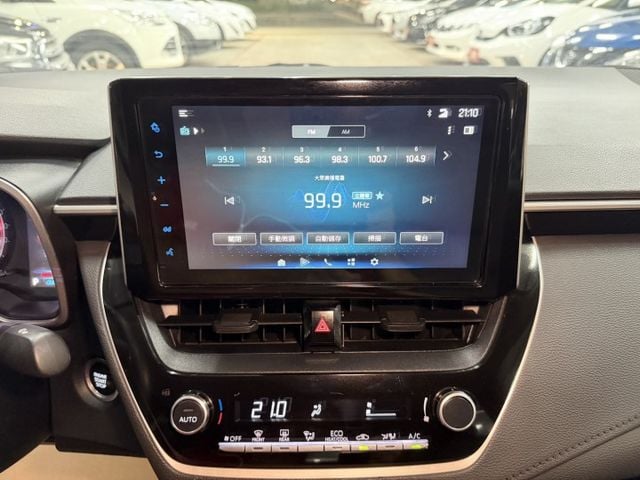 YES認證車 100%原鈑件 尊爵版 IKEY+摸門 全速域跟車 CAR PLAY 5大系統可保固2年5萬公里  第15張相片