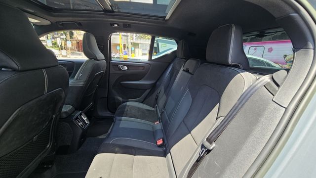 新車219萬408hp車  第8張相片
