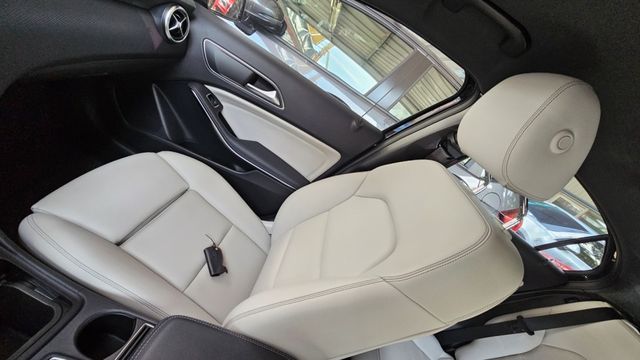 A-CLASS W176  第16張相片