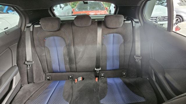 1 SERIES  第19張相片