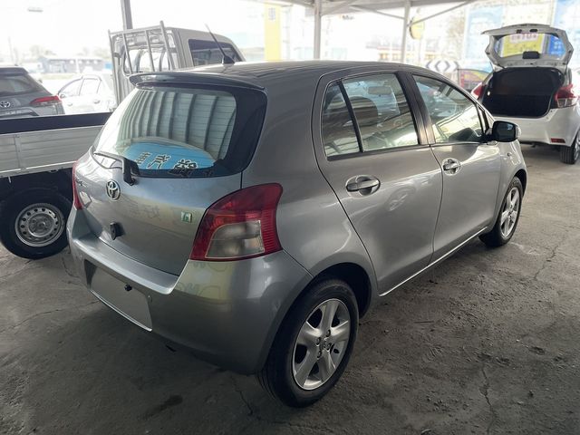 TOYOTA豐田 YARIS  第2張相片