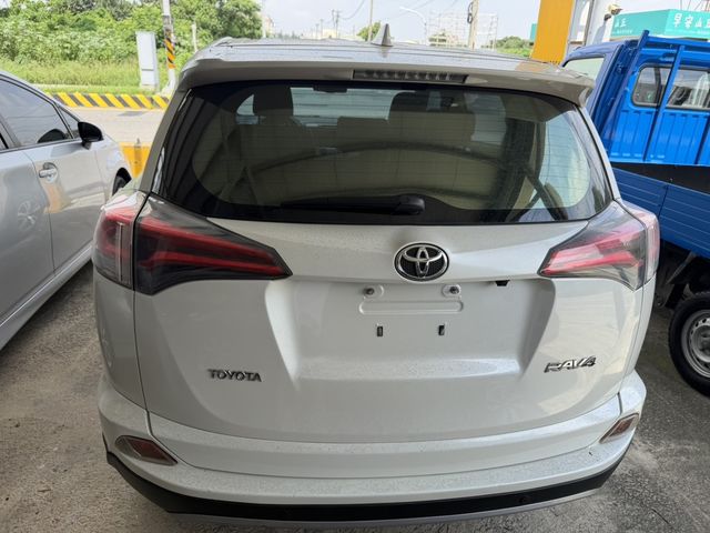 TOYOTA豐田 RAV4  第4張相片