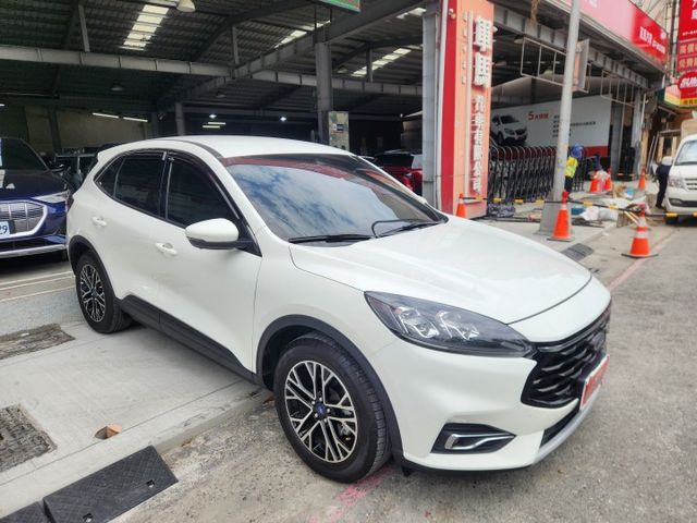 ♞360環景♞實跑4萬多公里♞B O揚聲器♞電動尾門♞全車原廠保養♞ACC主動式跟車♞  第2張相片
