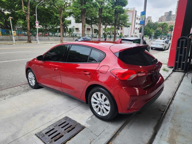♞僅跑3萬多公里 極佳車況♞1.5自然進氣引擎 省油好開好維護♞歐系血統安全性極佳♞  第4張相片