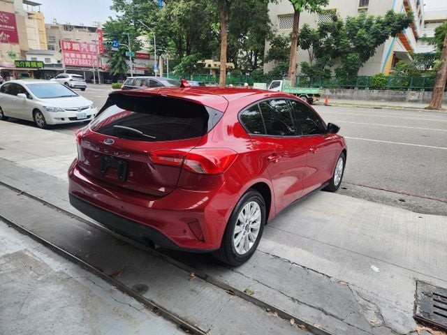 ♞僅跑3萬多公里 極佳車況♞1.5自然進氣引擎 省油好開好維護♞歐系血統安全性極佳♞  第5張相片
