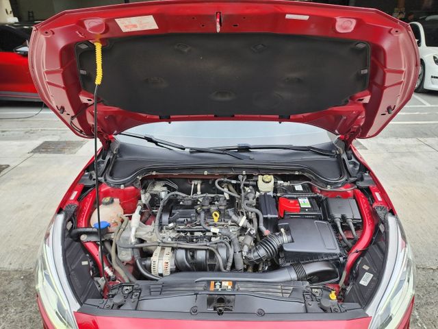 ♞僅跑3萬多公里 極佳車況♞1.5自然進氣引擎 省油好開好維護♞歐系血統安全性極佳♞  第17張相片