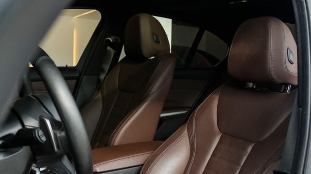 330i M版 5AU  第9張相片