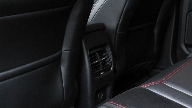 KUGA 6M  第11張相片