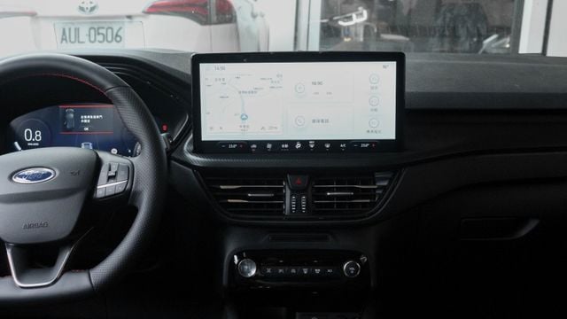 KUGA 6M  第12張相片