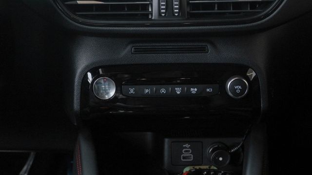 KUGA 6M  第14張相片