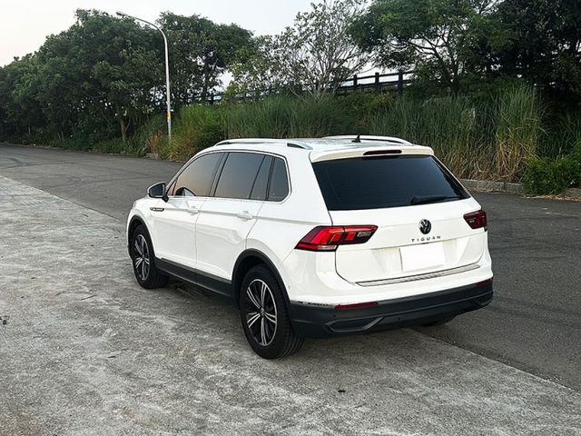 21年VW TIGUAN 1.5一手車 原鈑件  原廠保固中 無事故 無泡水  全額貸 低利率 免頭款  第12張相片