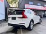 B5 AWD 不只是一台豪華休旅，更是把「安全、質感、科技」做到極致的北歐代表作 H.K音響 ACC跟車 360環景  第2張縮圖