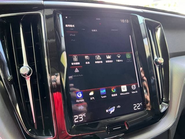 B5 AWD 不只是一台豪華休旅，更是把「安全、質感、科技」做到極致的北歐代表作 H.K音響 ACC跟車 360環景  第15張相片
