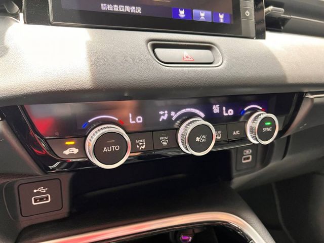 尊榮版一台能陪你上班，也能陪你追海浪、追日落的 HR-V！ 現在就來賞車親自感受 Honda 的高妥善率與優異空間機能！  第18張相片