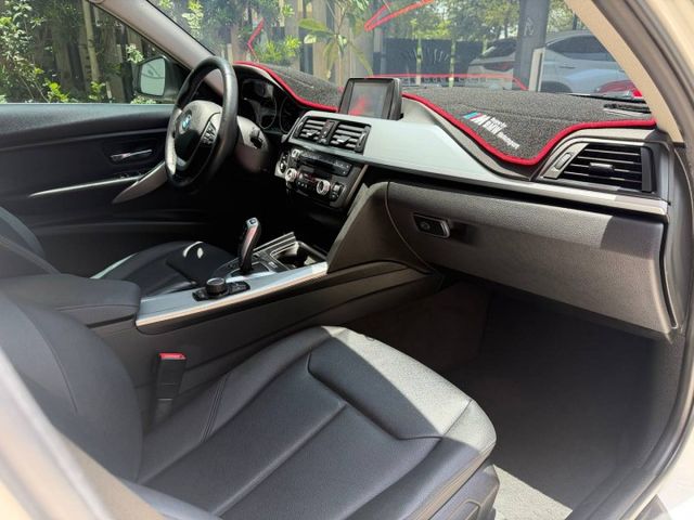 總代理 跑得少、車況優質，歲月帶走的是年份，帶不走的是 BMW 歐洲車歷久彌新的質感  第6張相片
