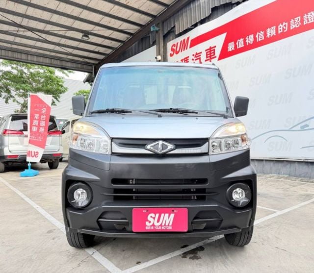 手排木框式小貨車 保養細心、車況優，準備陪下一位老闆繼續打天下✔木框式貨斗，載貨空間更靈活 ✔ 電動窗、中央鎖、冷  第3張相片