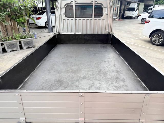 手排木框式小貨車 保養細心、車況優，準備陪下一位老闆繼續打天下✔木框式貨斗，載貨空間更靈活 ✔ 電動窗、中央鎖、冷  第5張相片