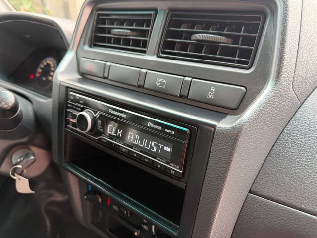 手排木框式小貨車 保養細心、車況優，準備陪下一位老闆繼續打天下✔木框式貨斗，載貨空間更靈活 ✔ 電動窗、中央鎖、冷  第10張相片