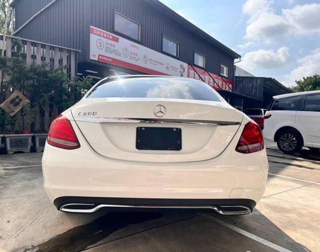 Avantgarde 不到國產新車的價格，就能入主 Mercedes-Benz 經典豪華房車  第4張相片