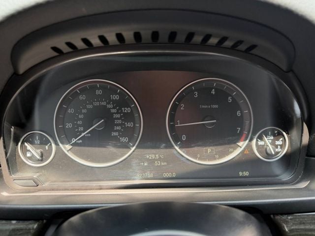 BMW 528i M Sport 適合喜愛 BMW 操控感、重視座艙質感，同時希望兼具日常舒適與運動風格的車主。  第13張相片