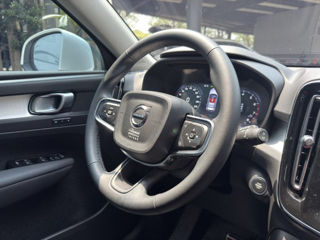 T3 Momentum 都會小休旅不是只能「好停車」而已 , 安全、質感、靈活操控一次到位  第11張相片