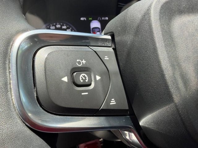 T3 Momentum 都會小休旅不是只能「好停車」而已 , 安全、質感、靈活操控一次到位  第12張相片
