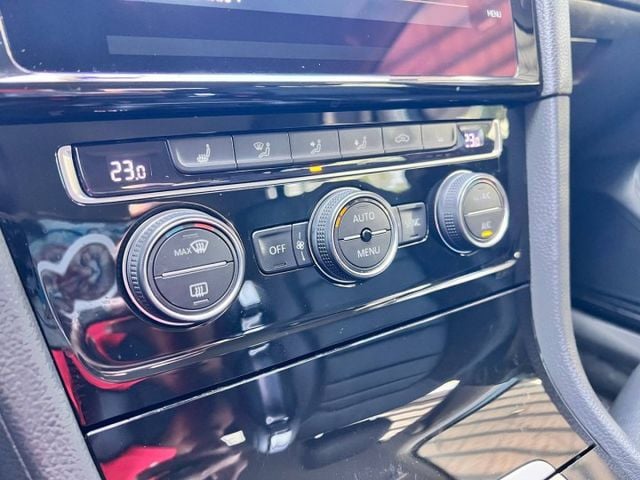 HIGHLINE版 7速DSG DYNAUDIO音響  ACC主動跟車 盲點警示 動力輸出明快穩定 兼顧日常通勤與假日出  第15張相片