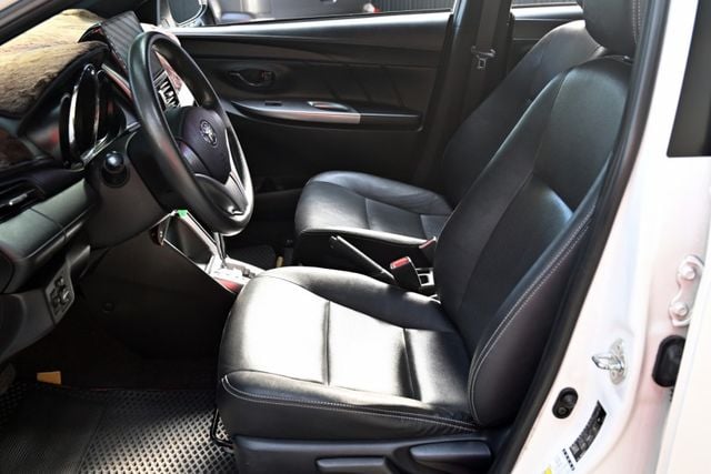 免30萬超值入主~豐田大鴨鴨~定期保養~升級高級安卓機~導航+CarPlay+行車紀錄+藍芽影音滿配~全車原鈑件~可貸款  第10張相片