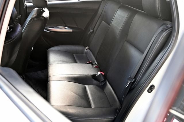 免30萬超值入主~豐田大鴨鴨~定期保養~升級高級安卓機~導航+CarPlay+行車紀錄+藍芽影音滿配~全車原鈑件~可貸款  第11張相片