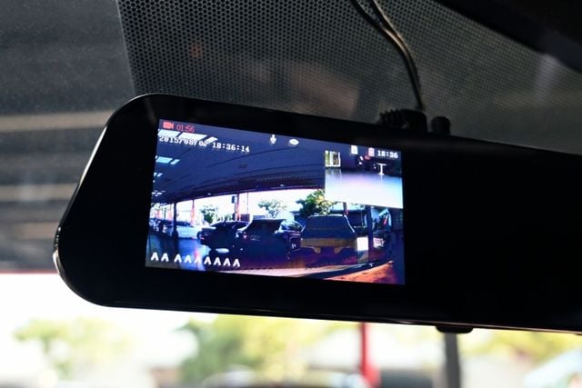 免30萬超值入主~豐田大鴨鴨~定期保養~升級高級安卓機~導航+CarPlay+行車紀錄+藍芽影音滿配~全車原鈑件~可貸款  第13張相片
