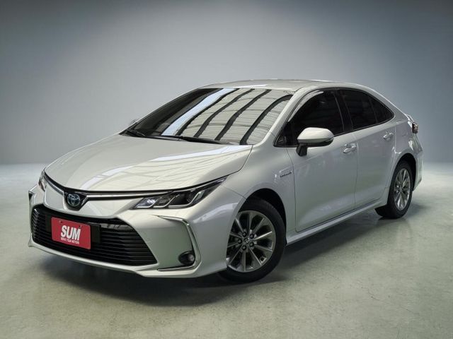 【線上影音賞車請點我】油電豪華版，極致省油，動靜皆宜，在這高油價的年代，這台就是你最好的選擇，甜甜價優惠中！  第1張相片