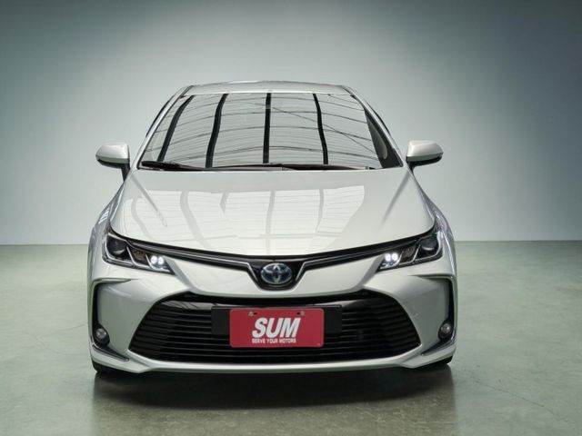 【線上影音賞車請點我】油電豪華版，極致省油，動靜皆宜，在這高油價的年代，這台就是你最好的選擇，甜甜價優惠中！  第2張相片