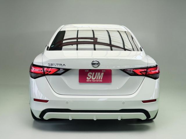 【線上影音賞車請點我】俐落轎跑外型，限時特惠，比ALTIS更好的選擇，全車定期保養無待修，原漆原鈑件，新車狀態，非常優秀  第4張相片