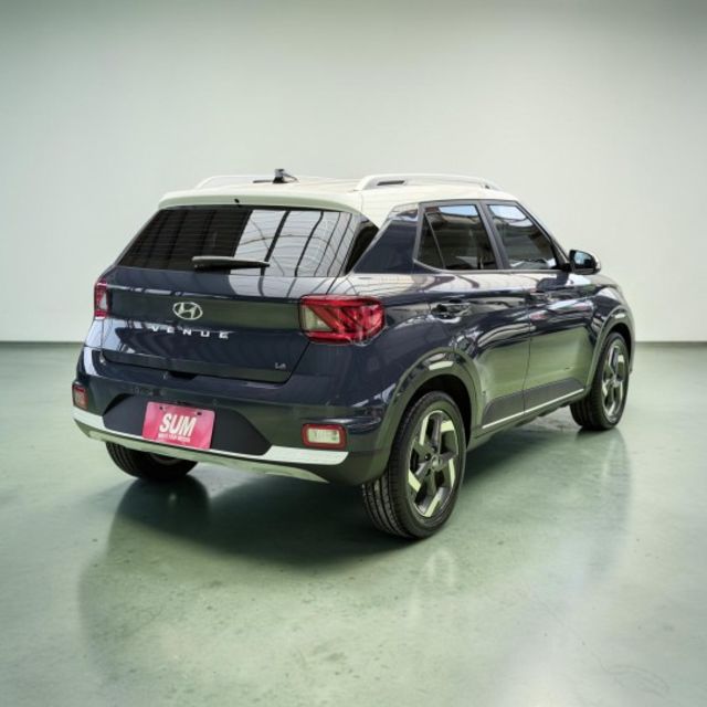 【線上影音賞車請點我】頂級版，四條落地輪胎全新，送給你！現況超美，內外九成新的絕美Venue，比不到的超優車況！等你賞車  第5張相片