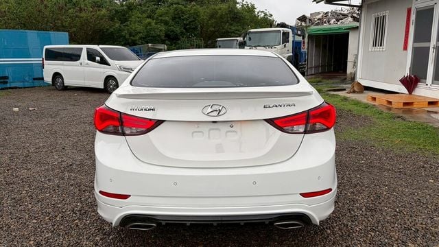 HYUNDAI現代 ELANTRA  第4張相片