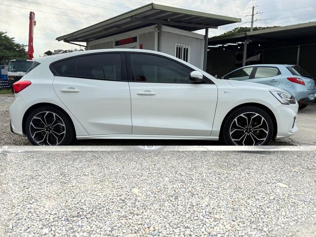 FORD福特 FOCUS  第9張相片