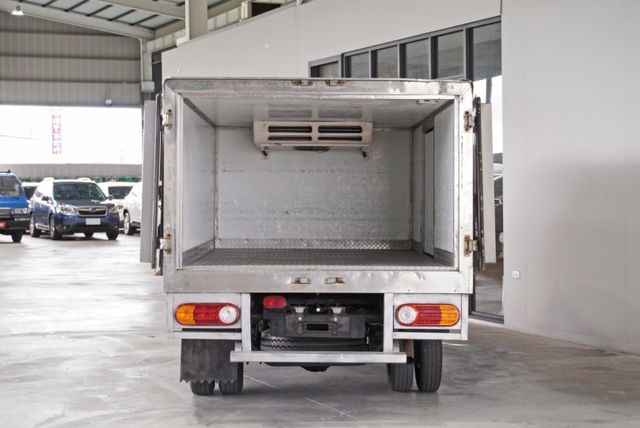 『渦輪柴油引擎❖-25度C 冷凍車廂』6速手排 貨車｜冷暖空調｜霧燈｜後視鏡倒車顯影｜ABS｜車身穩定系統  第4張相片