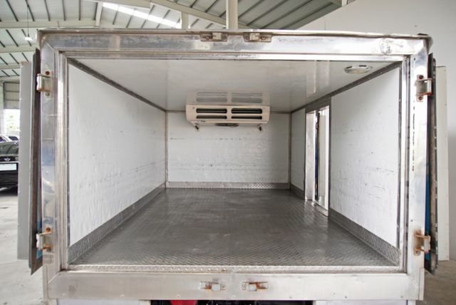 『渦輪柴油引擎❖-25度C 冷凍車廂』6速手排 貨車｜冷暖空調｜霧燈｜後視鏡倒車顯影｜ABS｜車身穩定系統  第7張相片