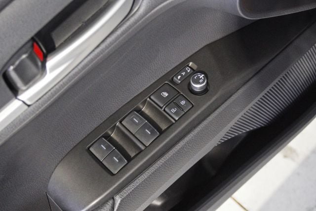 大改款全新外觀！升級TSS 3.0防護系統｜雙系統無線CARPLAY｜全速域ACC｜7安｜倒車顯影｜IKEY｜預警式防護  第9張相片