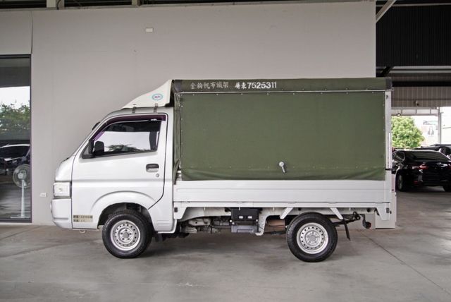 俐落商用生財車！贈送雙口爐孔工作台｜雙安全氣囊｜光感應頭燈｜ABS｜冷暖空調｜循跡防滑｜倒車顯影｜框式 手排  第4張相片