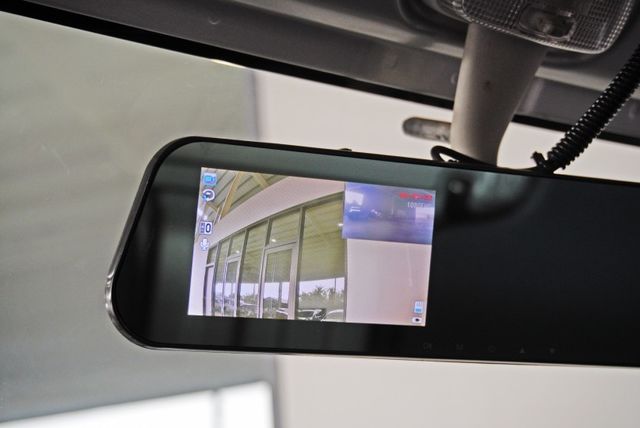 俐落商用生財車！贈送雙口爐孔工作台｜雙安全氣囊｜光感應頭燈｜ABS｜冷暖空調｜循跡防滑｜倒車顯影｜框式 手排  第14張相片